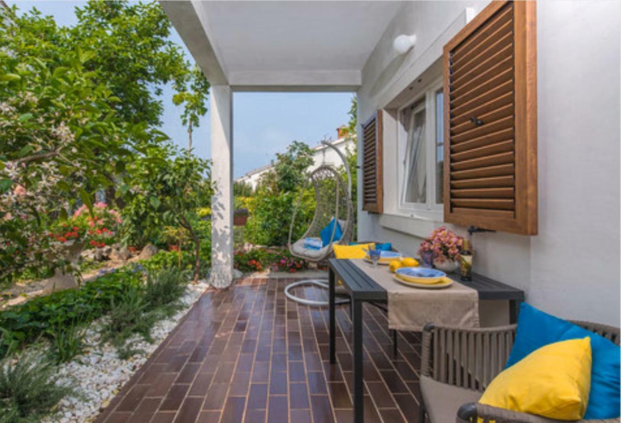 New!!! New Riva Luxury One - With Sunny Terrace & Big Garden Apartamento Poreč Exterior foto