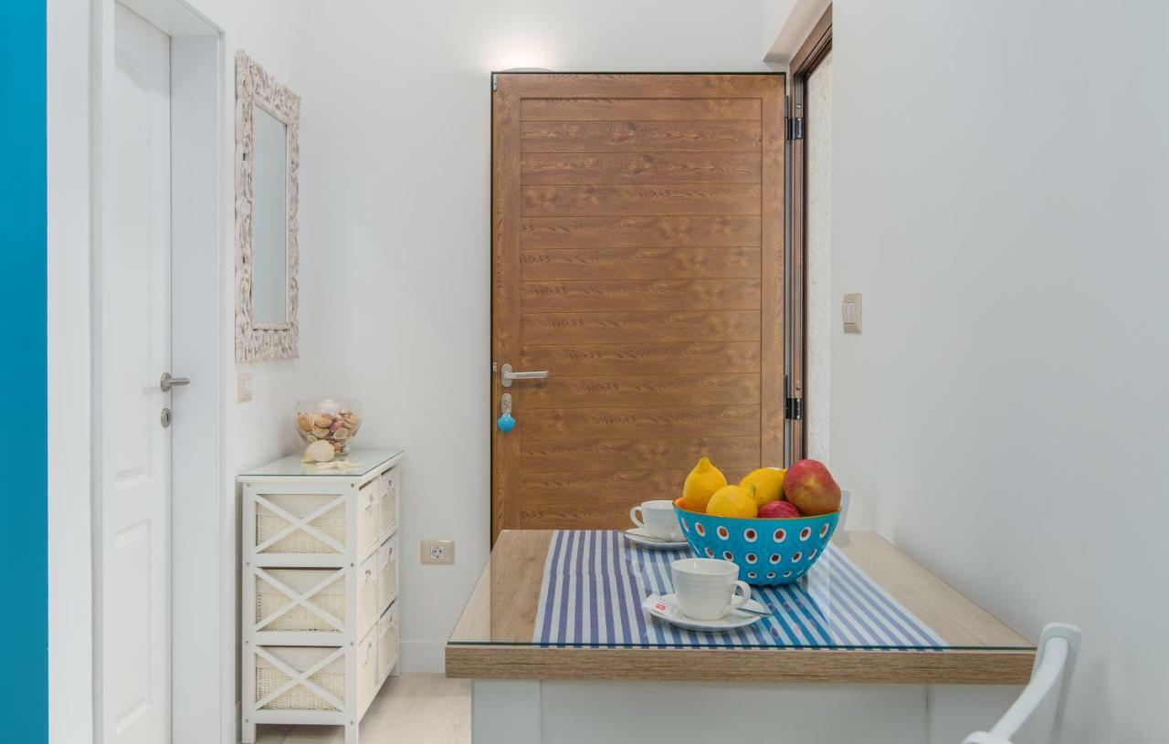 New!!! New Riva Luxury One - With Sunny Terrace & Big Garden Apartamento Poreč Exterior foto